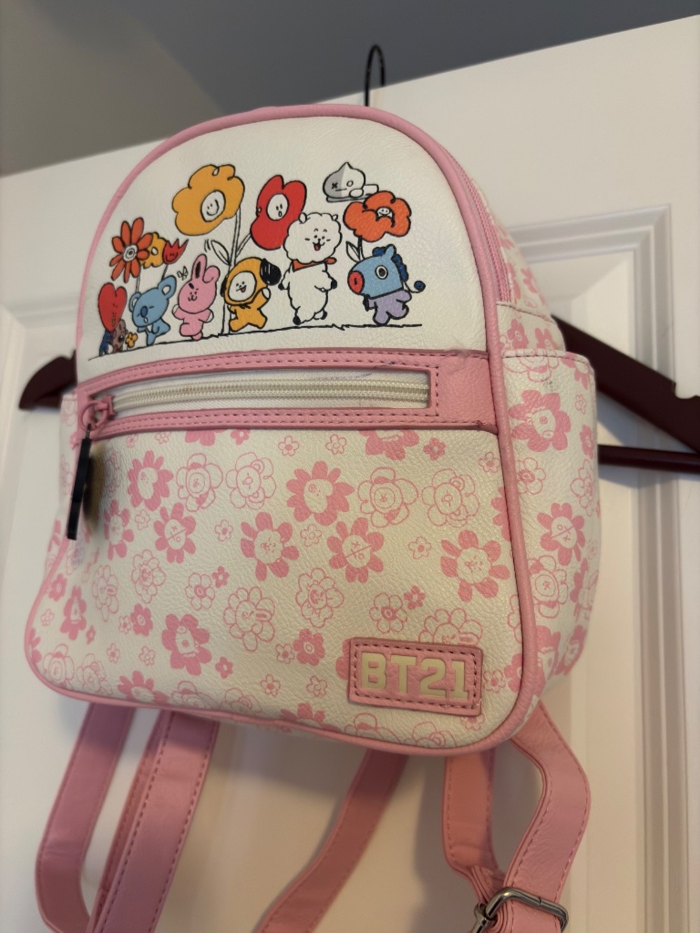 BT21 backpack - Picture 2 of 5